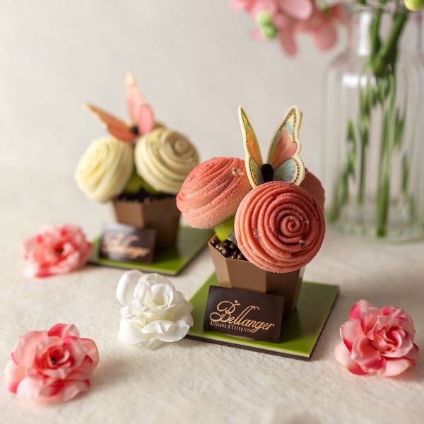 MONTAGE ROSES